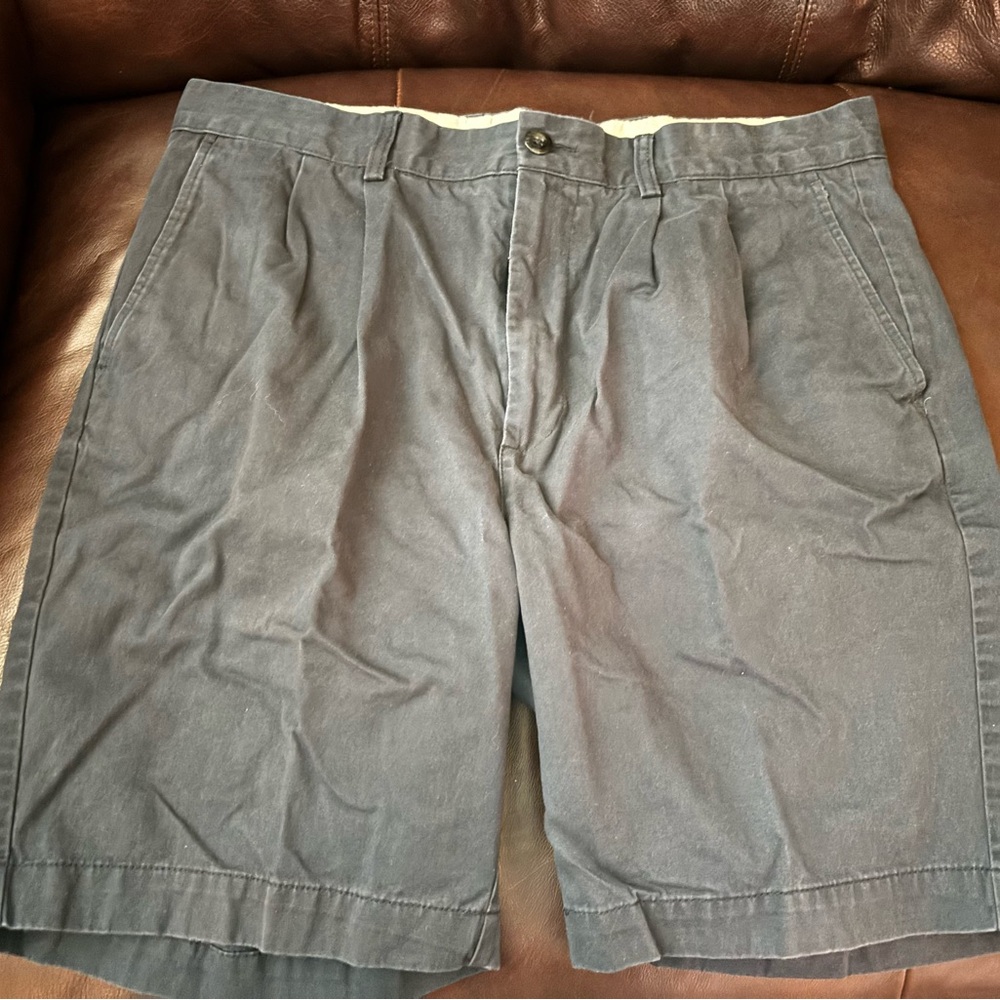 Roundtree & Yorke Gray Flat Front Shorts